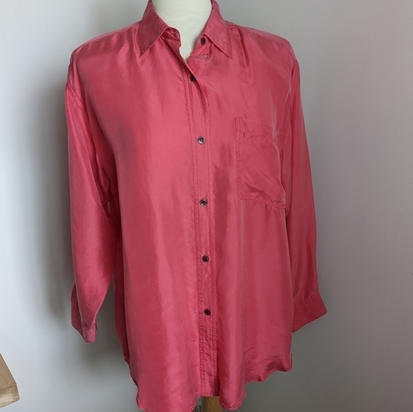 𝅺VINTAGE Kikomo Bright Pink Silk Button Down Blouse M Retro - Picture 6 of 14